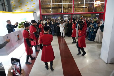 غذاهای محلی ارومیه در یک نمایشگاه رنگارنگ