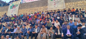 استقبال عصرانه مردم و گردشگران از جشنواره انار مارین