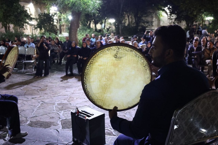 شب فرهنگی گروس در عمارت تاریخی خسروآباد سنندج برگزار شد