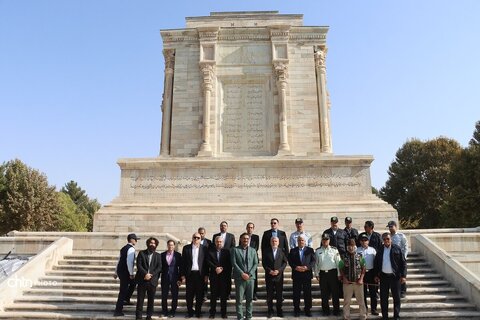 بازدید وزیر میراث فرهنگی گردشگری وصنایع دستی  از شهرفرهنگی تاریخی توس