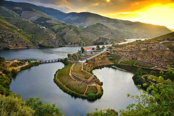 ضرورت شکلگیری زیرساختهای گردشگری آبی با رویکرد علمی و نظارت محیطزیست/ الگویی جهانی برای گردشگری مسئولانه در پهنههای آبی