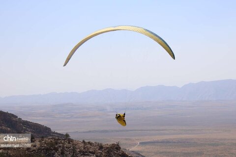 پاراگلایدینگ