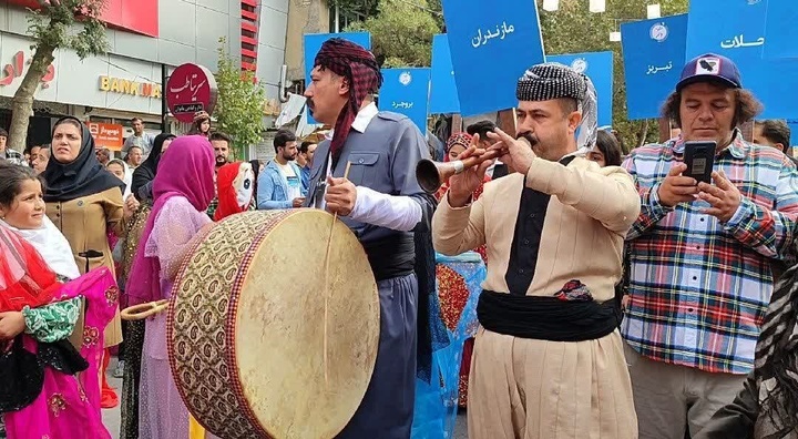 مریوان میزبان هنرمندان ایران و جهان/ تئاتر خیابانی با حضور گروههای داخلی و خارجی آغاز شد مریوان میزبان هنرمندان ایران و جهان/ تئاتر خیابانی با حضور گروههای داخلی و خارجی آغاز شد