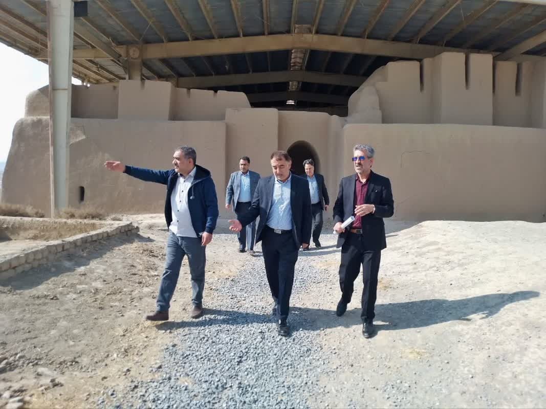بازدید میدانی مدیرکل از نوشیجان؛ گامی نو برای صیانت از میراث مادها در همدان
