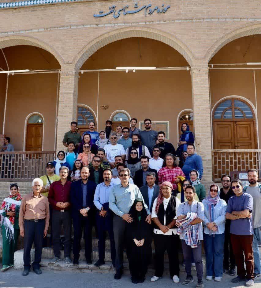 بازدید راهنمایان گردشگری استان یزد از جلوههای پاییزی و رسوم سنتی و میراثفرهنگی شهرستان تفت