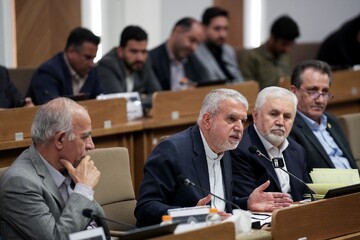 توسعه دریامحور به راهبرد ملی دولت تبدیل شده است/ آینده اقتصاد گردشگری ایران دریامحور است/ همه دستگاه‌ها موظف به رعایت قوانین زیست‌محیطی در طرح‌های گردشگری هستند