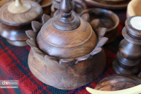 تداوم نمایشگاه محصولات قرآنی و صنایع‌دستی تا ۶ آبان در سنندج