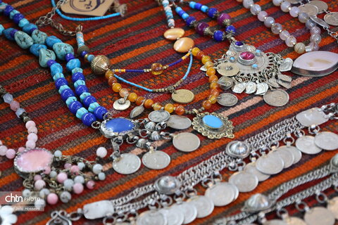 تداوم نمایشگاه محصولات قرآنی و صنایع‌دستی تا ۶ آبان در سنندج