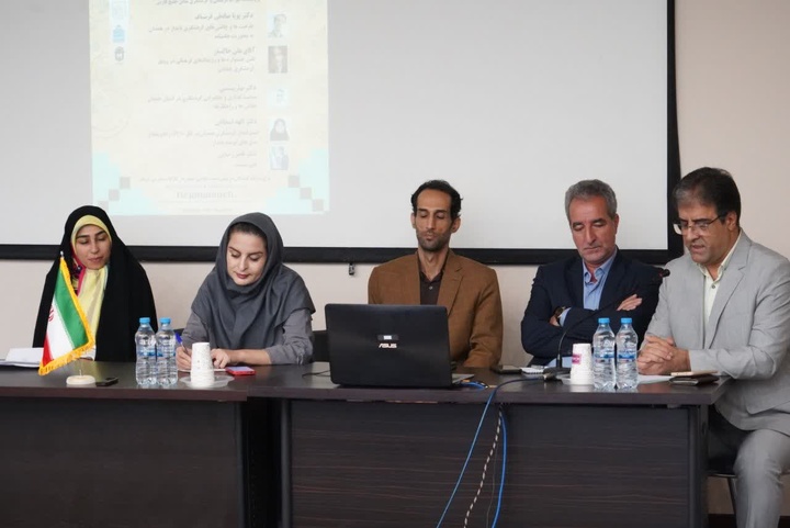 پنل تخصصی «گردشگری فرهنگی و تاریخی همدان» برگزار شد