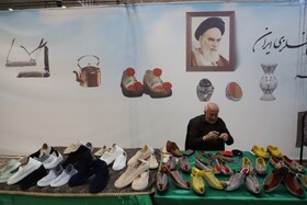 نمایشگاه صنایع‌دستی در حاشیه کنگره ملی شهدای اصناف، بازاریان و فعالان اقتصادی استان زنجان برگزار شد