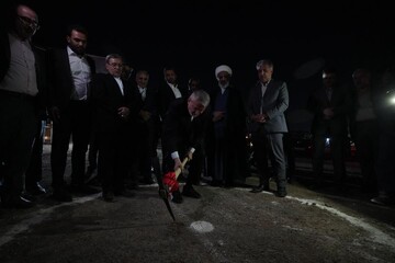 کلنگ احداث «مجتمع تفریحی و گردشگری ژیوار پرند» با حضور وزیر میراث‌فرهنگی به زمین زده شد/ صالحی‌امیری: دولت چهاردهم، حامی سرمایه‌گذاران حوزه گردشگری است