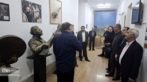 بازدید فعالان گردشگری، هتل‌داری و رسانه‌های خراسان رضوی از عمارت تاریخی مفخم بجنورد