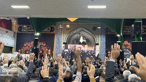 نمایشگاه صنایع دستی در مراسم کنگره ملی سراسری شهدای اصناف، بازاریان و فعالان اقتصادی استان زنجان و شهدای نانوا در حسينه اعظم زنجان