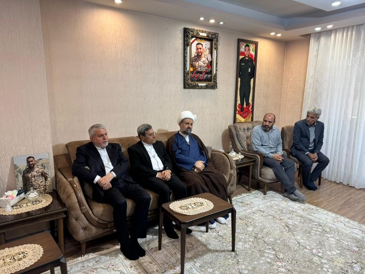 شهیدان، حافظان هویت تاریخی و فرهنگی ایران‌اند