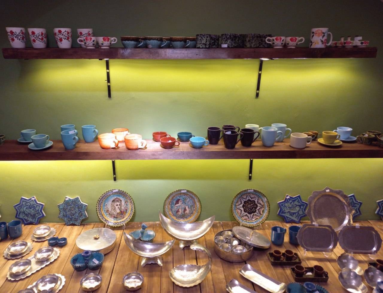 افتتاح مرکز فروش بزرگ صنایع دستی «رواق لاریها» در بافت تاریخی یزد