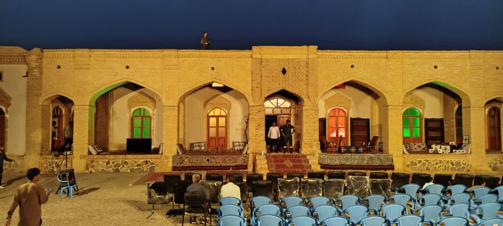 اجرای برنامه زنده تلویزیونی در بنای تاریخی شهربانی میرجاوه