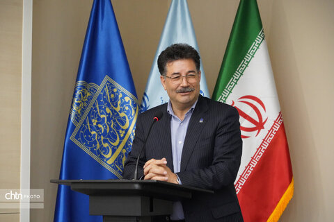 پنل تخصصی «گردشگری فرهنگی و تاریخی همدان» برگزار شد