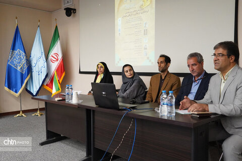 پنل تخصصی «گردشگری فرهنگی و تاریخی همدان» برگزار شد