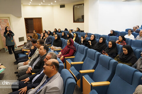 پنل تخصصی «گردشگری فرهنگی و تاریخی همدان» برگزار شد