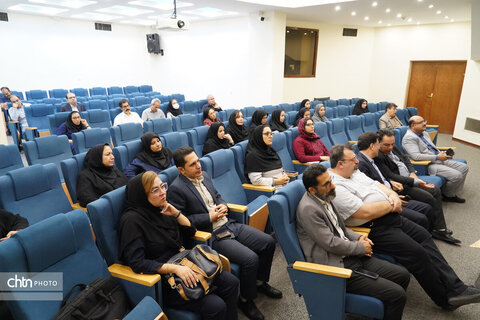 پنل تخصصی «گردشگری فرهنگی و تاریخی همدان» برگزار شد