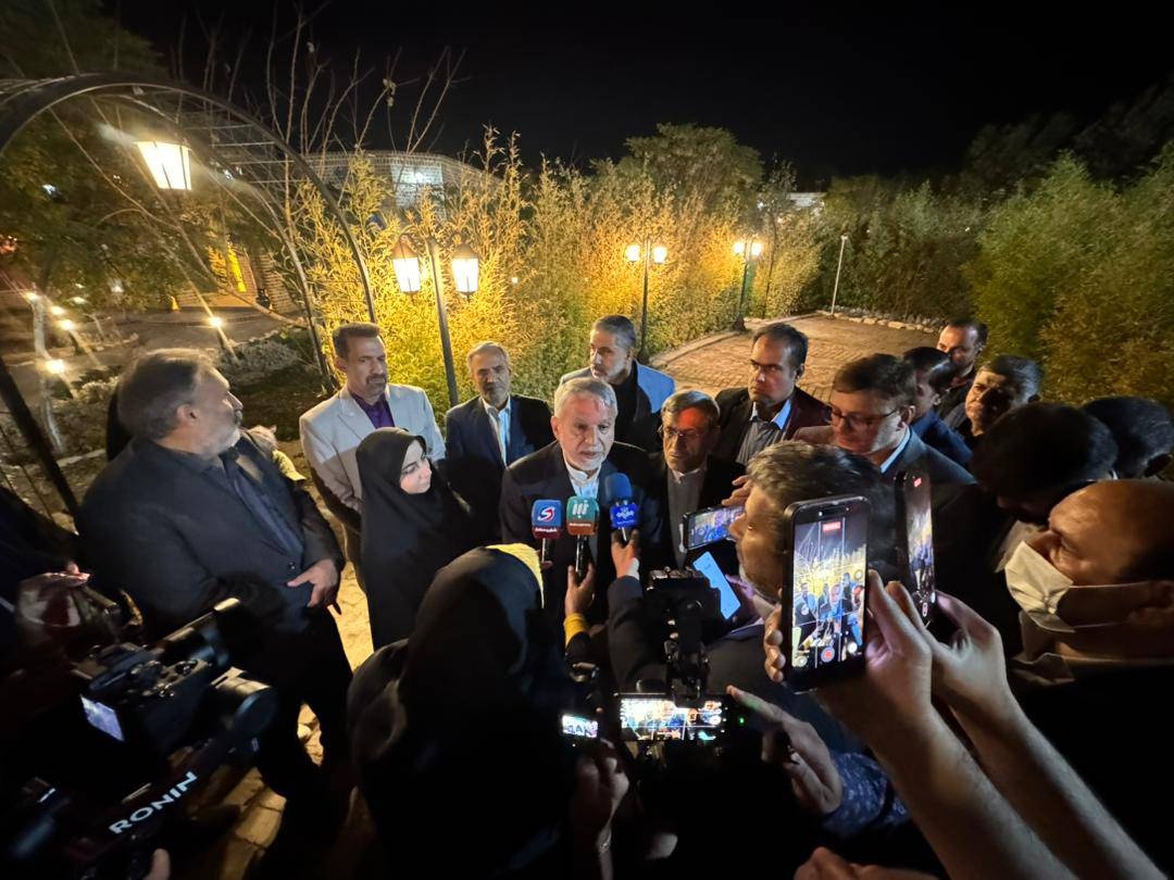 وقتی نسیم «رباط‌کریم و پرند»، تاریخ را زمزمه می‌کند/ تقاطع هنر و زندگی در فرهنگسرای بهشت/ بوی خاک، عطر گل و صدای زندگی