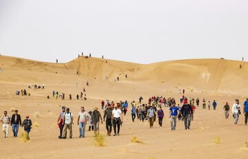 همایش ملی کویرنوردی سال ۱۴۰۴ بشرویه در پهنای بیکران ریگ‌زارها