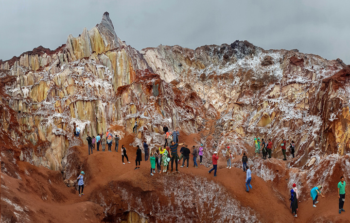 جزیره هرمز؛ موزه زنده رنگ‌ها/ سفر مسئولانه برای حفاظت از میراث طبیعی خلیج‌فارس