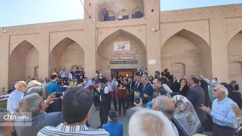 جشنواره انار در روستای تاریخی سریزد برگزار شد