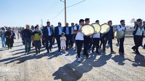 جشنواره انار در روستای تاریخی سریزد برگزار شد