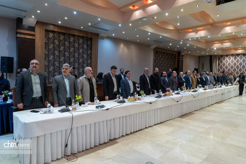 نشست هم اندیشی روسای انجمن‌های دفاتر خدمات گردشگری کشور در همدان