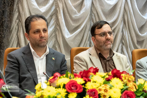 نشست هم اندیشی روسای انجمن‌های دفاتر خدمات گردشگری کشور در همدان