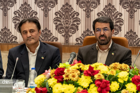 نشست هم اندیشی روسای انجمن‌های دفاتر خدمات گردشگری کشور در همدان