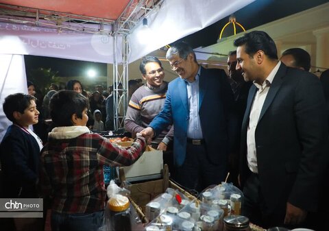 جشنواره انار و پسته تفت با استقبال پرشور مردم به کار خود پایان داد