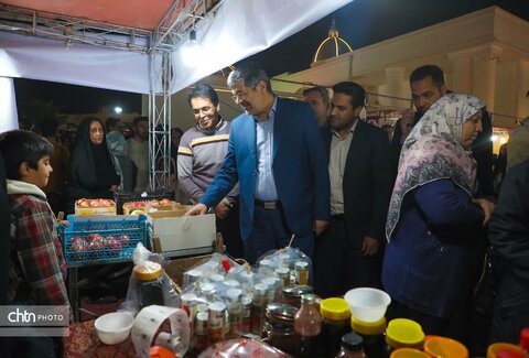 جشنواره انار و پسته تفت با استقبال پرشور مردم به کار خود پایان داد