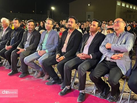 جشنواره انار و پسته تفت با استقبال پرشور مردم به کار خود پایان داد