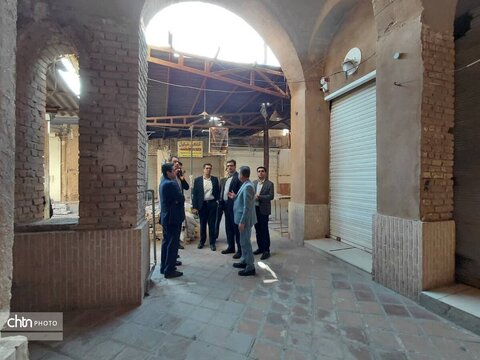 بررسی وضعیت مسیرهای ورودی و معابر محله دارالشفا و بازار چارسوق در بافت تاریخی یزد