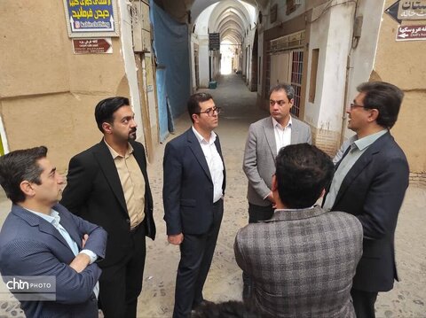 بررسی وضعیت مسیرهای ورودی و معابر محله دارالشفا و بازار چارسوق در بافت تاریخی یزد