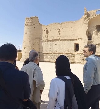 حضور مدیرکل میراث‌فرهنگی استان در کارگاه "بازخوانی روابط انسان و محیط" در روستاهای تاریخی فهرج و خویدک