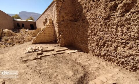 مرمت قلعه سورک چهارمحال و بختیاری ۳۰ درصد پیشرفت فیزیکی دارد