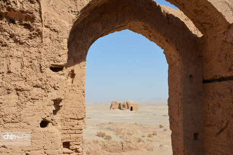 بازدید مدیرکل میراث‌فرهنگی استان از کارگاه بازخوانی روابط انسان و محیط در روستاهای تاریخی فهرج و خویدک