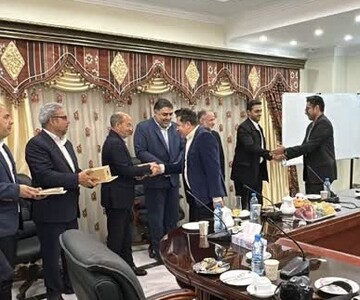 قدردانی راهنمایان افتخاری آرامگاه نادرشاه افشار