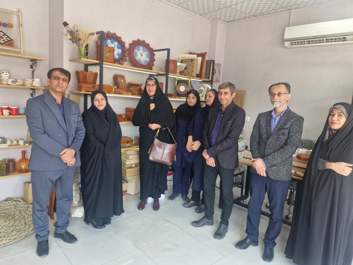 برگزاری نمایشگاه دستاوردهای بانوان کارآفرین در حوزه فرش، گلیم و گبه در شهرستان دشتی