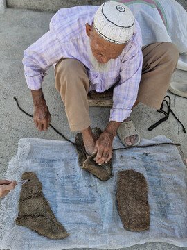 باز زنده‌سازی یک رشته در معرض فراموشی در گلستان/ احیای پاپوش‌های سنتی ترکمن
