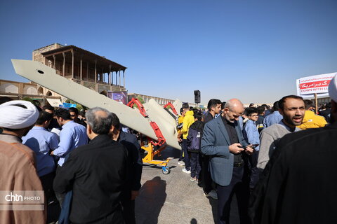 حضور باشکوه مردم اصفهان در راهپیمایی یوم‌الله ۱۳ آبان در میدان نقش جهان