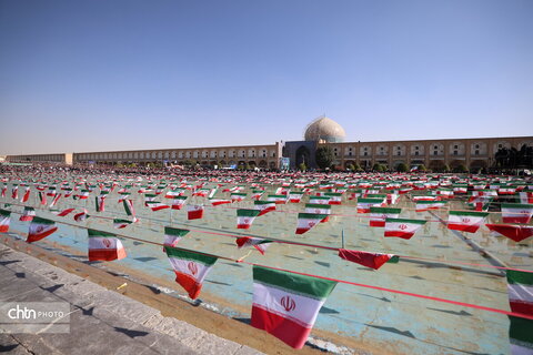 حضور باشکوه مردم اصفهان در راهپیمایی یوم‌الله ۱۳ آبان در میدان نقش جهان