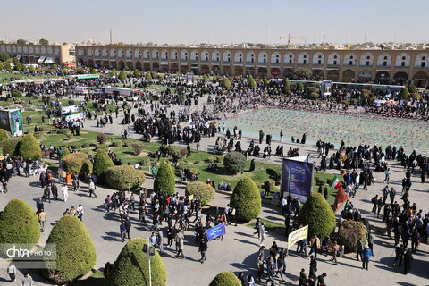 حضور باشکوه مردم اصفهان در راهپیمایی یوم‌الله ۱۳ آبان در میدان نقش جهان