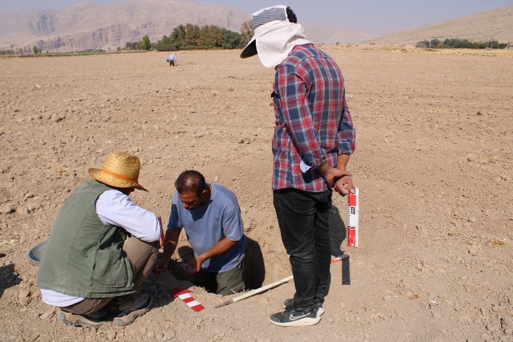 پروژه تعیین حریم باستانی «تل‌رَشتی» در حریم درجه‌یک تخت‌جمشید/ گامی مهم برای حفاظت و مستندسازی یکی از کهن‌ترین زیستگاه‌های فاز لپویی مرودشت