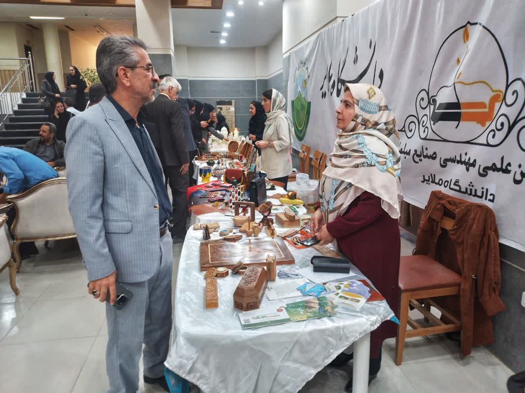 برگزاری نمایشگاه موقت صنایعدستی در حاشیه نهمین همایش ملی مرتعداری کشور در ملایر