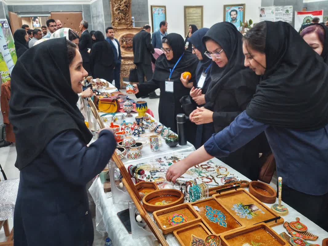 برگزاری نمایشگاه موقت صنایع‌دستی در حاشیه نهمین همایش ملی مرتعداری کشور در ملایر