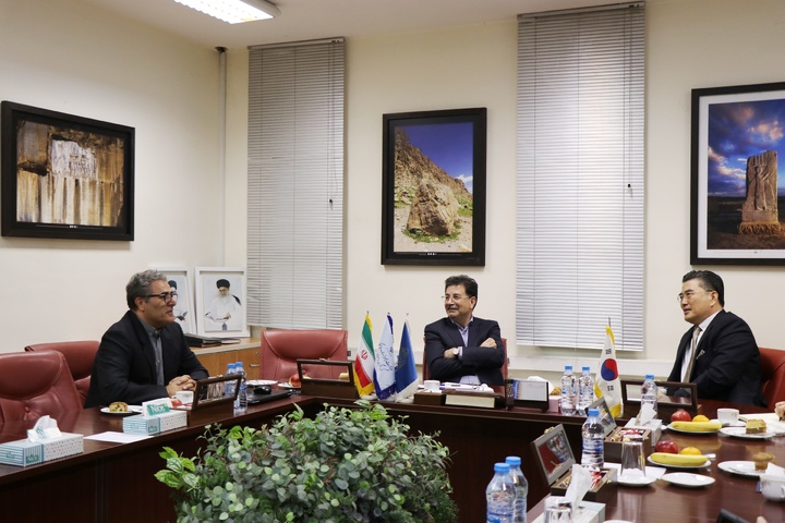 دیدار رئیس پژوهشگاه میراث‌فرهنگی و گردشگری با سفیر کره جنوبی در ایران